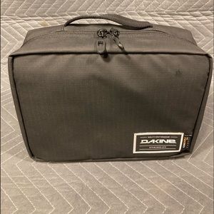 Dakine cyclone fin stash bag